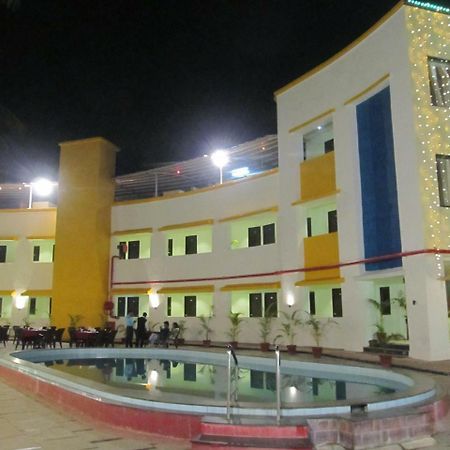 Hotel Sea Rock Villa Daman Exteriér fotografie