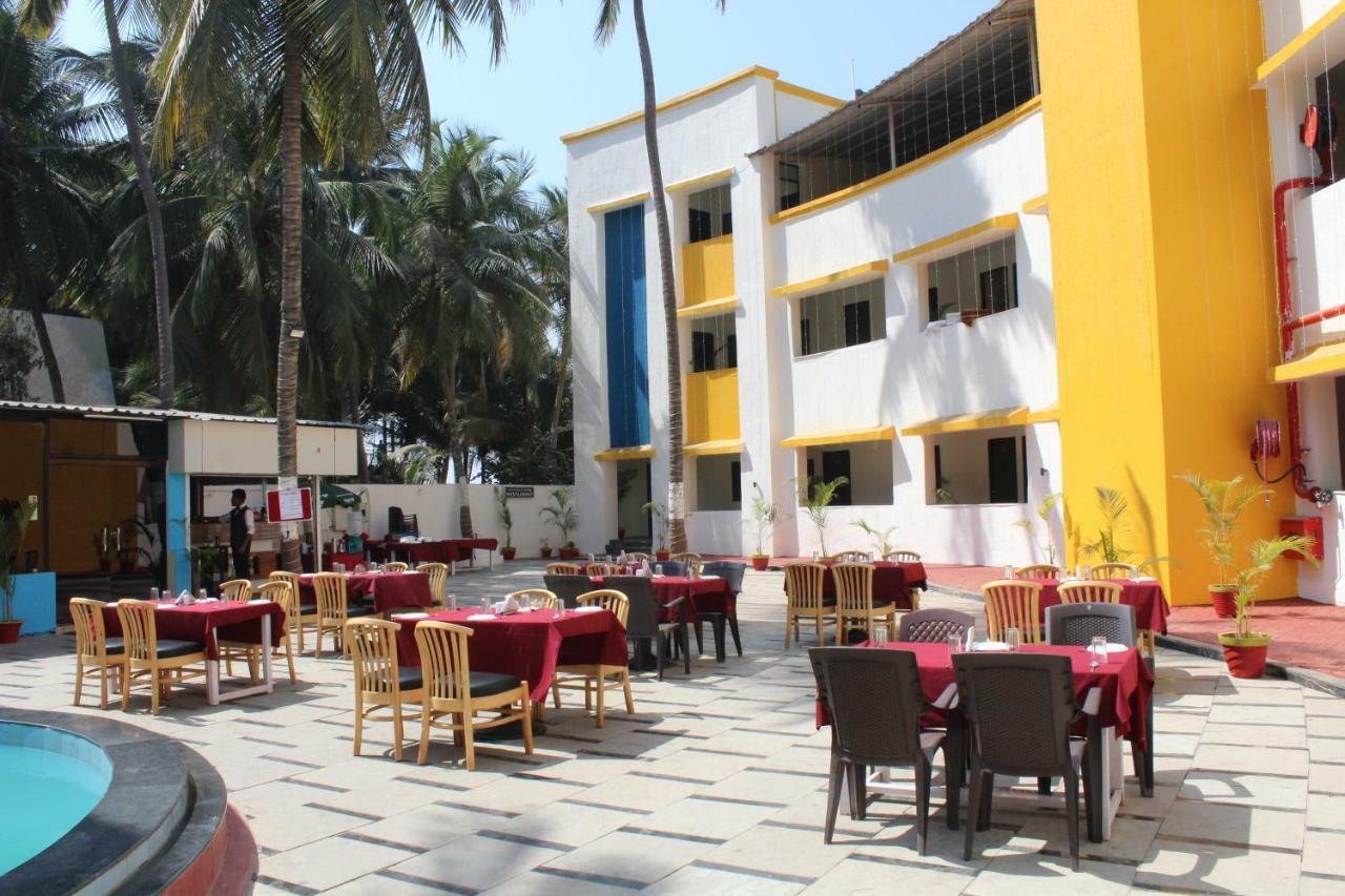 Hotel Sea Rock Villa Daman Exteriér fotografie