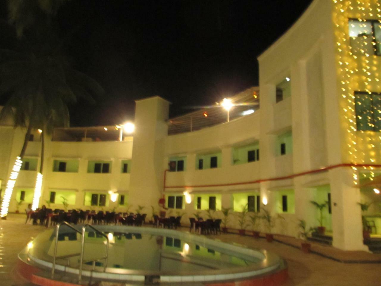 Hotel Sea Rock Villa Daman Exteriér fotografie